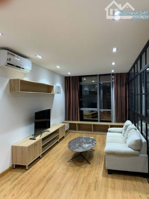 Gấp! Cho thuê gấp Eurowindow Multi Complex 27 trần duy hưng 2 PN full đồ giá 15 triệu