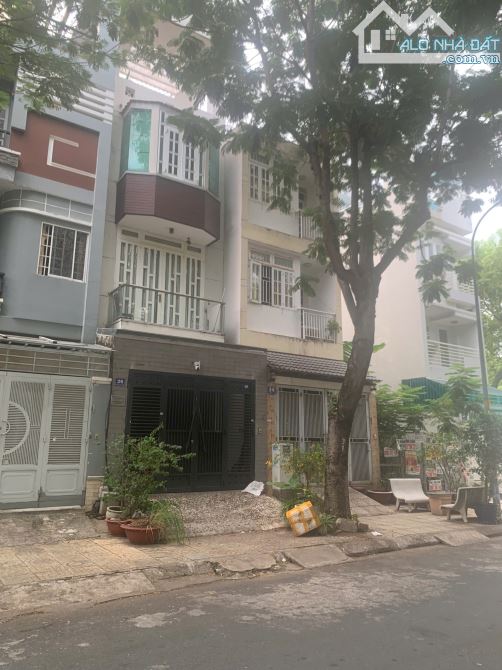 Bán nhà 4x18 đường 27 hướng Đông Nam trong KDC An Phú Hưng p.Tân Phong giá 13,5 tỷ