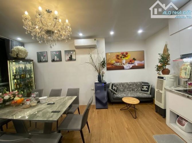 Trần Cung, Nhà Đẹp ,50m2 , 7 Tầng Thang Máy , Giá 12.8 tỷ