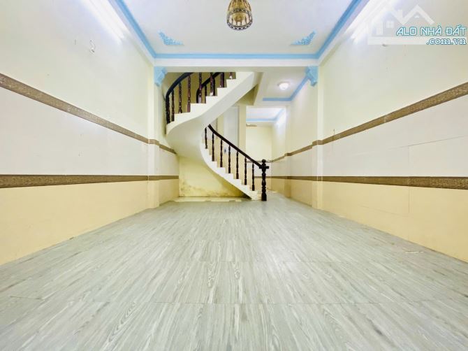 Bán nhà Gò Vấp Phạm Văn Chiêu gần chợ trường học An Hội, gần 40m2, hẻm xe hơi, chỉ 3 ty 9