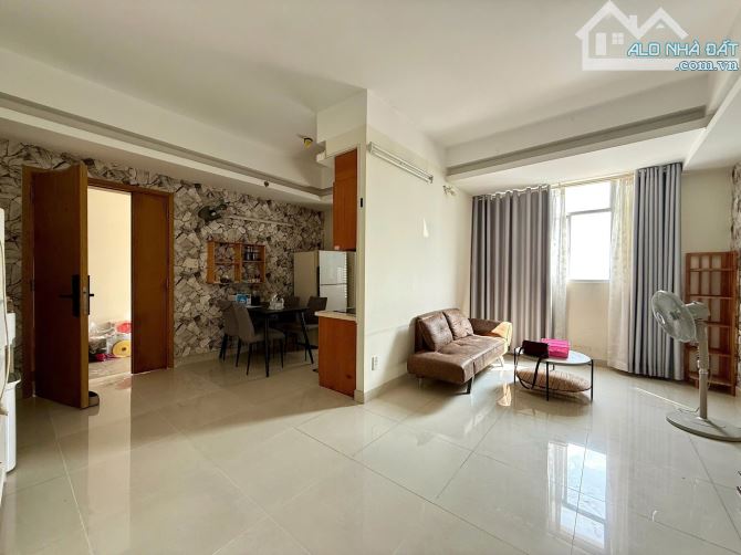 Chung cư Ruby, Nguyễn Sỹ Sách,Tân Bình:83m2, 2p ngủ,Nội thất,11tr