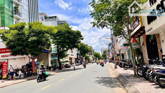 Bán Gấp Nhà Hẻm 6m Sư Vạn Hạnh, P12, Quận 10, DT: 4,5x16m, 3 lầu chỉ 15,9 tỷ thương lượng