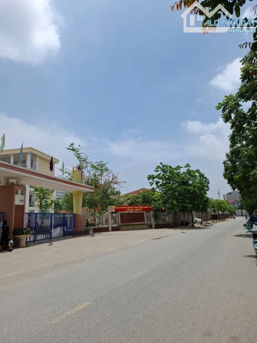 Tứ Hiệp chỉ hơn 5 tỷ sở hữu căn nhà 40m 3 tầng dân xây gần ô tô đỗ gần tiện ích bạt ngàn