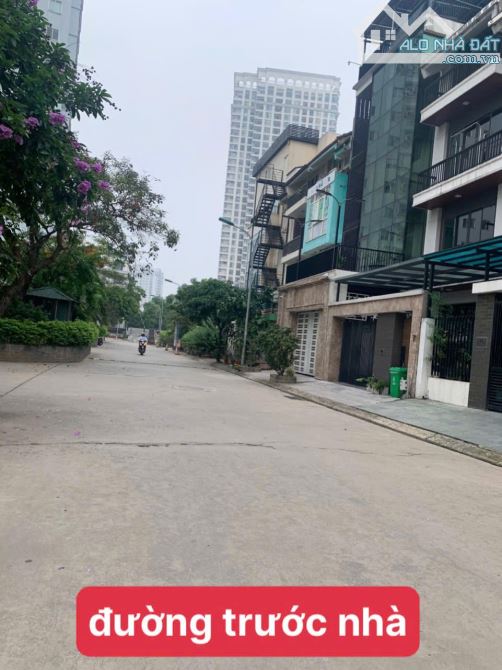 TÂY HỒ – PHÂN LÔ LIỀN KỀ – 2 MẶT TÔ TRÁNH – 130m 5tầng 6,5m mặt tiền giá 24,5 tỷ.