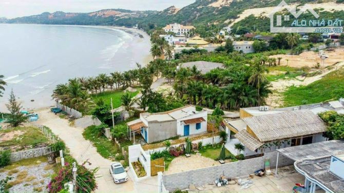 Cần bán nhanh lô 590m2 đất mặt tiền đường Xuân Thủy, Hòn Rơm.
