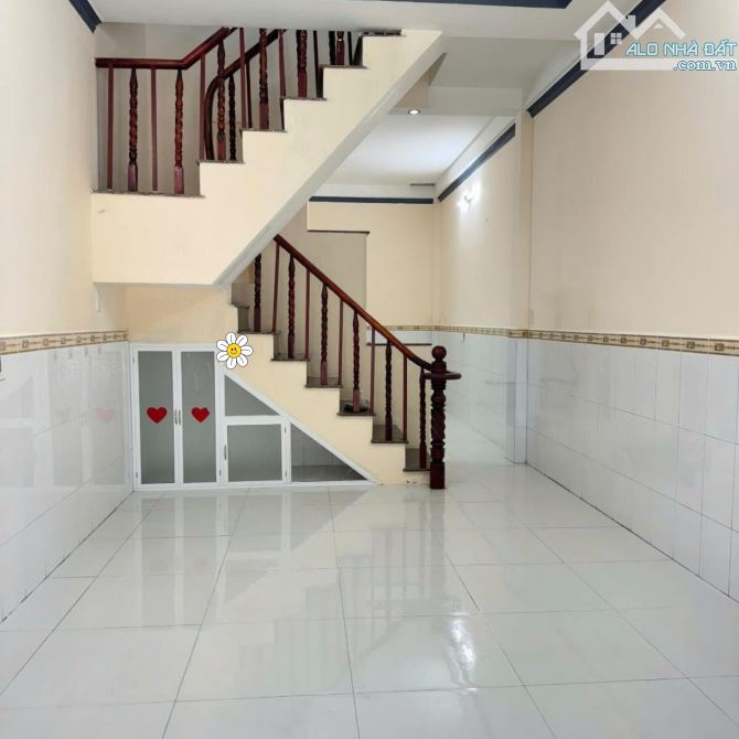 Bán nhà đường Bùi Quang Là, Gò Vấp, xe hơi đậu trước nhà, 48m2, 4 Tỉ hơn