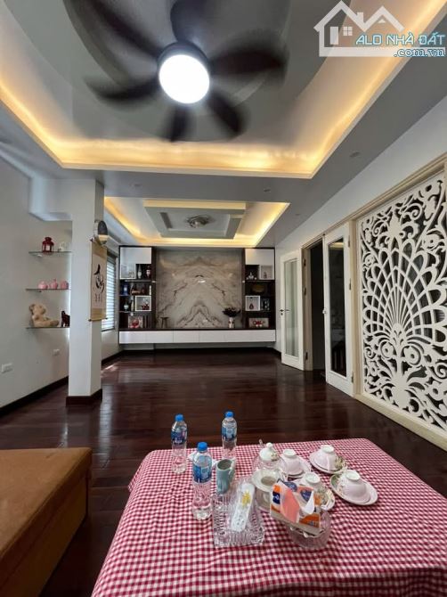 VIP, thang máy phố Xã Đàn - Đống Đa 40m2 x 6 tầng, mặt tiền 7m, chỉ 11.3 tỷ. Có TL