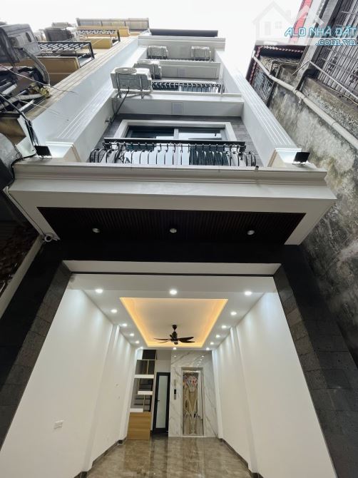 Nhà Minh Khai - ô tô 7 chỗ vào nhà, ngõ thông - 6 tầng thang máy- Full nội thất