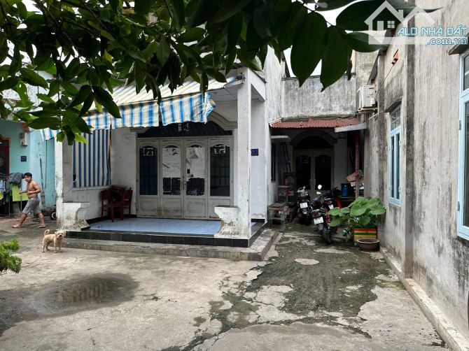 Bán nhà cấp 4, khu dân cư dân trí, hiện hữu, gần khu công nghệ cao.