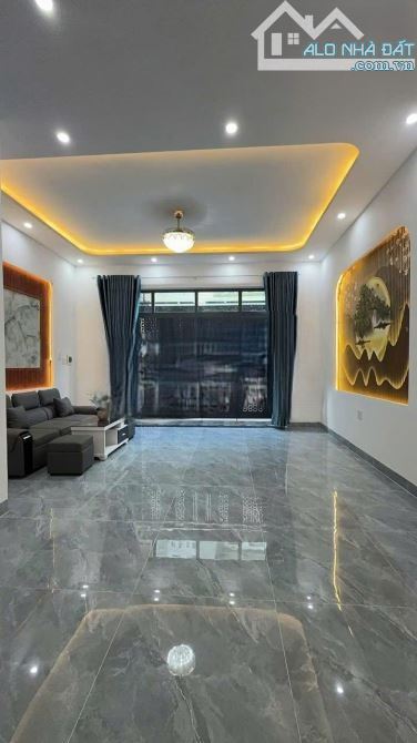 BÁN NHÀ 1 TRỆT 2 LẦU NGANG 5M THIẾT KẾ HIỆN ĐẠI - OTO VÀO TẬN NHÀ- ĐƯỜNG CHU MẠNH TRINH