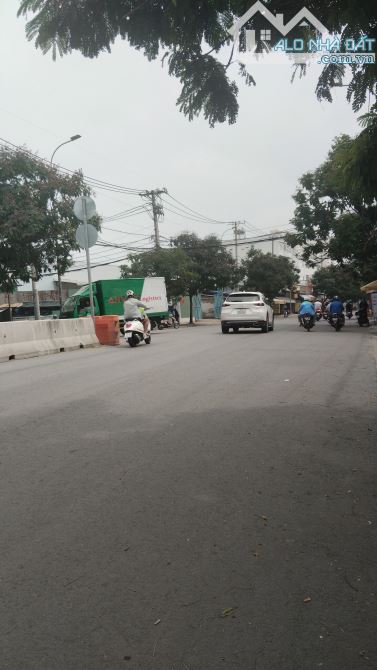 NHÀ MẶT TIỀN BÌNH TÂN - Đ. NGUYỄN CỬU PHÚ