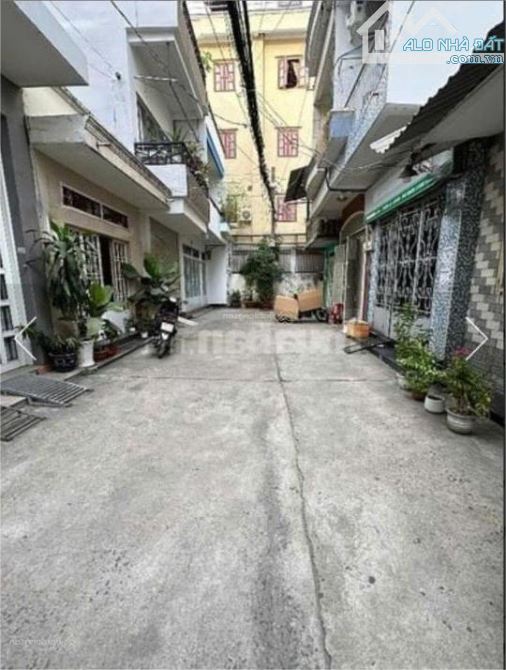 🏡 Bán gấp nhà Q.10, nở hậu, giá 7.x tỷ!