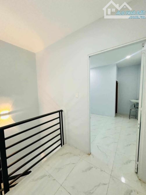 Bán gấp nhà Đường số 21 P.8 Gò Vấp 37M2 2 PN giá 3tỷ6 - 1