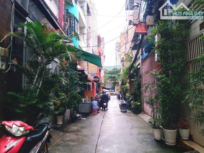 Nhà bán: đường 3-2, Q10. DTSD 44,4m2. 5tầng, giá 9 tỷ - 1