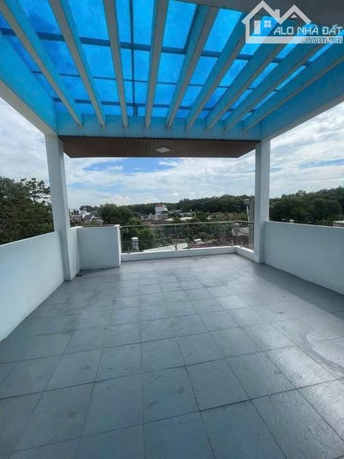 Nhà Phú Mỹ - TDM: 1 Trệt 1 lầu 1 tum: 3 ty 950 tr,