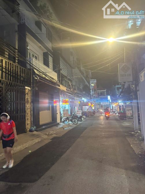 Cho Thuê Nhà Nguyên Căn 163/8 Tô Hiến Thành P.13 Quận 10 Giá 30tr - 1