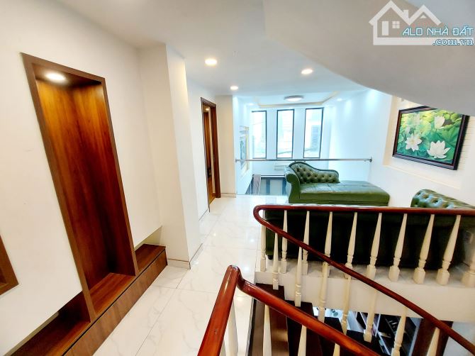 Nhà khu VIP, trung tâm Q7, xe hơi ngủ trong nhà, 4x20m, 4 tầng, nhỉnh 10 tỷ - 1
