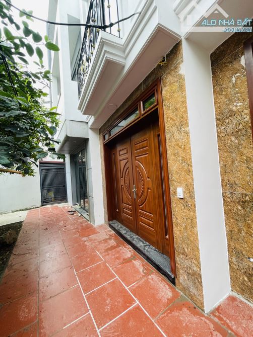 Liên Mạc -Bắc Từ Liêm -5 Tầng Xây Mới DT 35m .Ô Tô 4 Chỗ Vào .Giá 4,9 Tỷ - 1