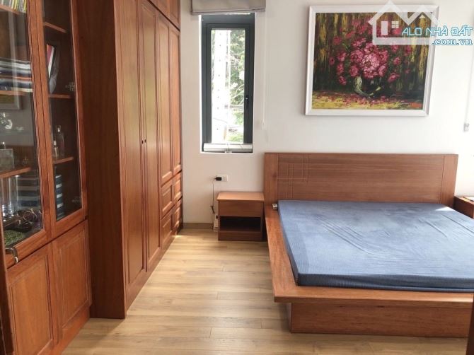 Nhà đẹp vị trí vàng Q4, 4.2x30m, 3 tầng chỉ 10 tỷ - 1