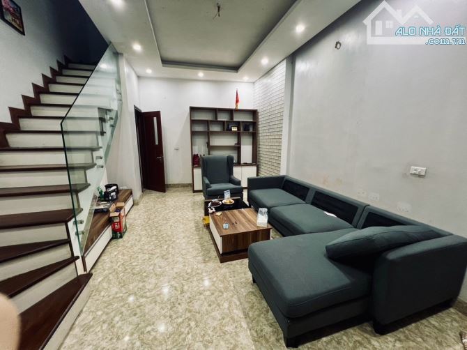 THỦ PHỦ QUẬN ĐỐNG ĐA - NHÀ DÂN XÂY KCBT KIÊN CỐ - TẶNG FULL NỘI THẤT - 38M 4T 6.15 Tỷ - 1