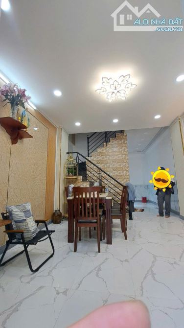 Nhà 2 tầng đường NGUYỄN VĂN QUÁ, p ĐHT, Q12, dt 32m2 (4mx8m) Hẻm 6m💰3,9Tỷ - 1