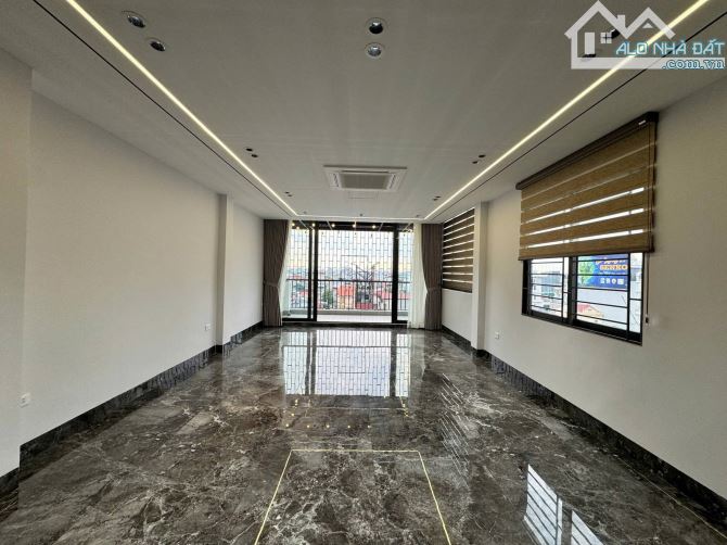 Bán nhà Lô góc MP Đàm Quang Trung, Long Biên, 50m2, Vỉa hè, KDVP, 24.8 tỷ - 1