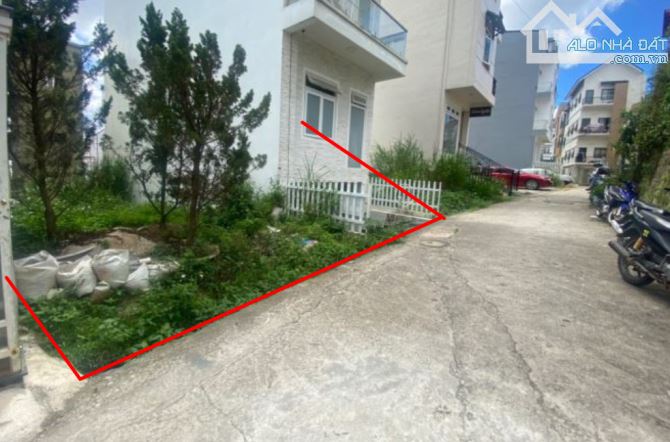 Bán lô đất xây khách sạn trung tâm tp Đà Lạt. 99m² - 6ty5 - 1