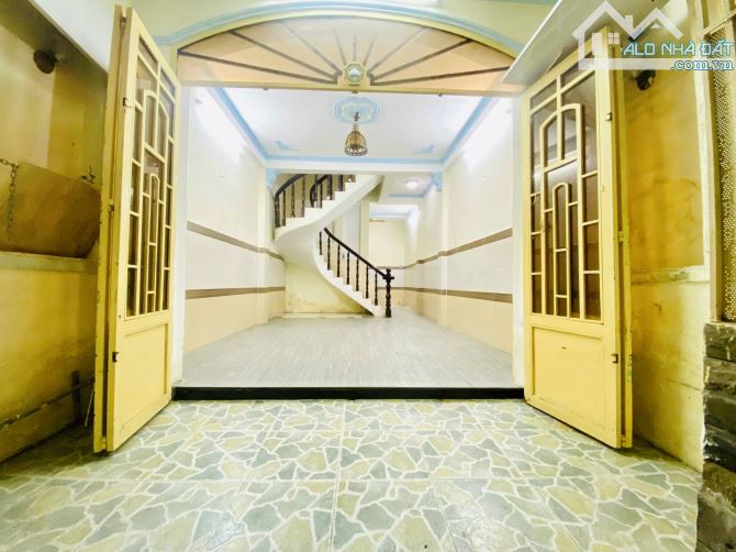 Bán nhà Gò Vấp Phạm Văn Chiêu gần chợ trường học An Hội, gần 40m2, hẻm xe hơi, chỉ 3 ty 9 - 1