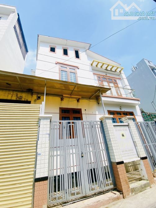 Giảm sâu, nhà đẹp 2 tầng, ngang hơn10m đường Nguyễn Thị Định, giá 9,4 tỷ TL. - 1