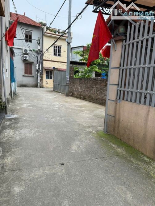 THÔN TRUNG DƯƠNG HÀ - HIẾM - NGÕ THÔNG Ô TÔ 7 CHỖ - SĐCC VUÔNG ĐÉT - BẤT CHẤP ĐẦU TƯ - 1