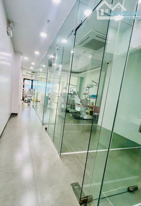 GÓC 2MT 36 Võ Thị Sáu Q3 - 7x15m - 2 Tầng - HDT: 120tr/tháng !! - 1