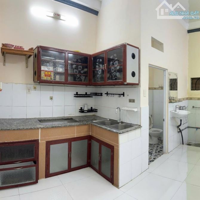 Bán nhà đường Bùi Quang Là, Gò Vấp, xe hơi đậu trước nhà, 48m2, 4 Tỉ hơn - 1