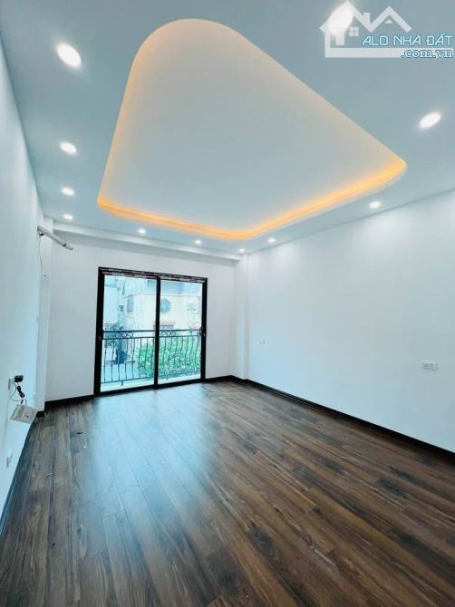 Khu phân lô vỉa hè- nhà mới- thang máy- gara ô tô- Hoàng Mai- đường thông rộng - 1