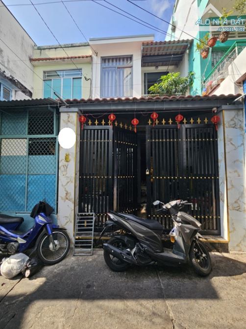 HẺM 3 GÁC THÔNG, TRẦN NGUYÊN HÃN, F13, Q8, 2 TẦNG ĐÚC, 57.0M2, 5.4 TỶ. - 1