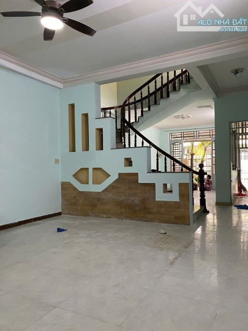 cho thuê nhà 1t2l gần siêu thị big c tân hiệp 3phòng ngủ giá rẻ - 1