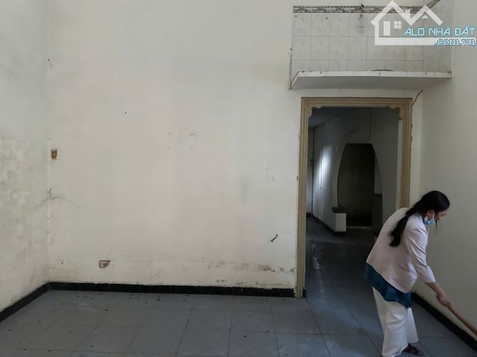 Bán nhà cấp 4, khu dân cư dân trí, hiện hữu, gần khu công nghệ cao. - 1