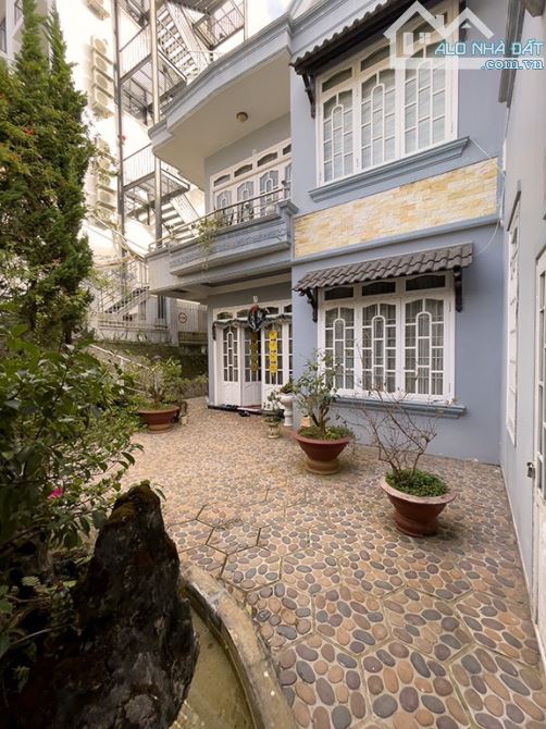 VILLA XINH MẶT TIỀN ĐẦU TRIỆU VIỆT VƯƠNG VIEW ĐẸP CÓ SÂN VƯỜN - 1