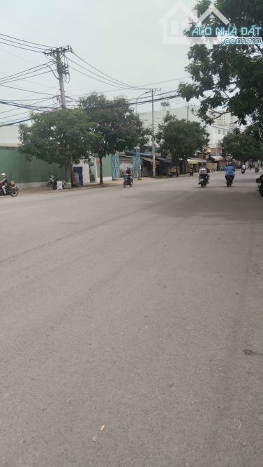 NHÀ MẶT TIỀN BÌNH TÂN - Đ. NGUYỄN CỬU PHÚ - 1