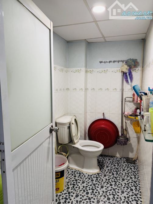NGUYỄN HỮU HÀO - KHU ĐƯỜNG SỐ 41  TRUNG TÂM QUẬN 4 - 2 TẦNG KIÊN CỐ  HẼM KHU ĐƯỜNG SỐ CỰC - 2
