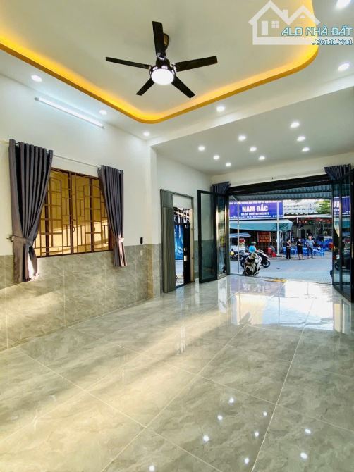 Bán nhà mặt phố Bùi Quang Là, giá cực chất 16 tỷ, 150m2, 11PN, 11WC, Gò Vấp, HCM - 2