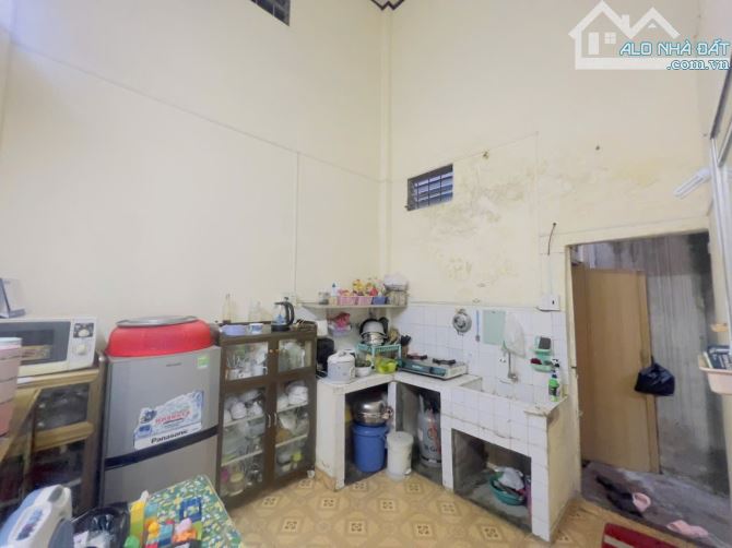 Chủ ngộp bán gấp nhà 50m2. 2 lầu Hoàng Bật Đạt. p15. Tân bình - 2