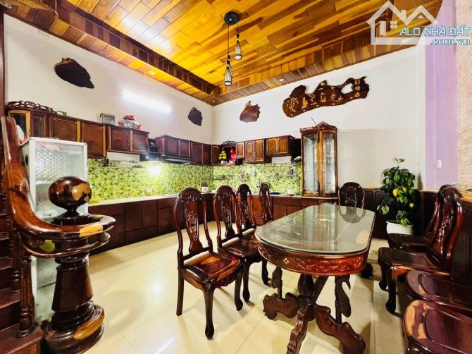 CĂN NHÀ KIÊN CỐ SÁT BÊN HÔNG TRƯỜNG TÂN LỢI: GIÁ 8,2 tỷ - 2