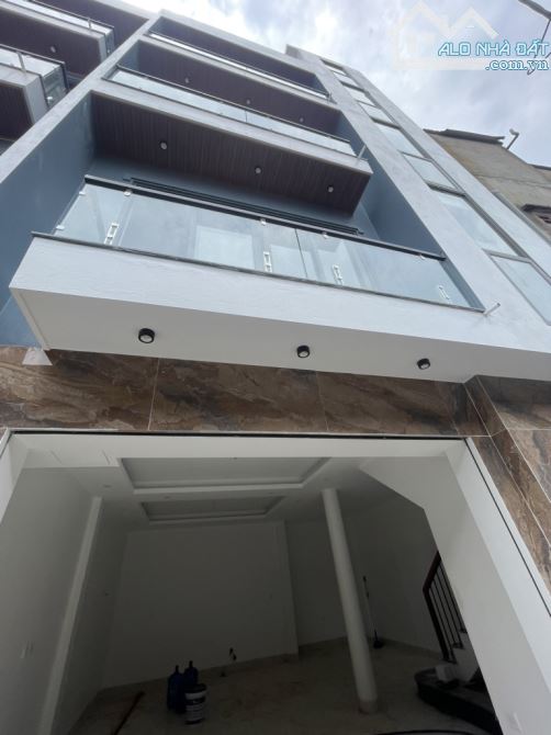 Nhà Sài Đồng - 5 tầng mới keng - Ô tô - 2 thoáng - Đối diện trường học - Chỉ hơn 8 tỷ - 2