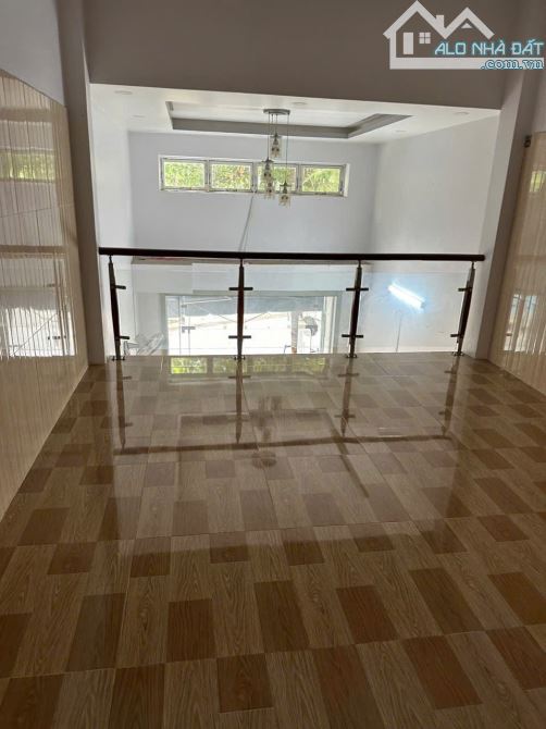 Bán nhà MT Bùi Quốc Khánh - Chánh Nghĩa: 2 tỷ 900 triệu - 1