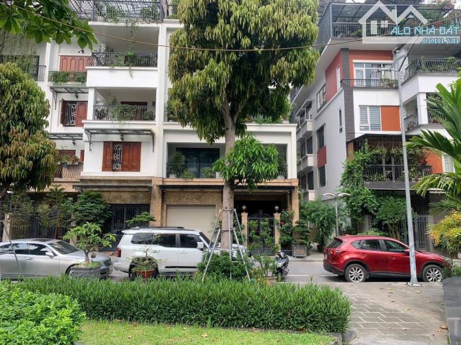 BIỆT THỰ LIỀN KỀ KĐT ROMANTIC PARK - TÂY HỒ, DT 112M2 x 5T THANG MÁY MT 8M, GIÁ 66.8 TỶ. - 2