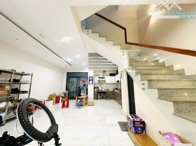 BÁN NHÀ BÌNH TÂN 90m2 6.7x14.6m 4 TẦNG CẠNH QUẬN 6 - AN DƯƠNG VƯƠNG - 7,x TỶ. - 2