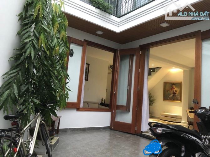 Nhà đẹp vị trí vàng Q4, 4.2x30m, 3 tầng chỉ 10 tỷ - 2