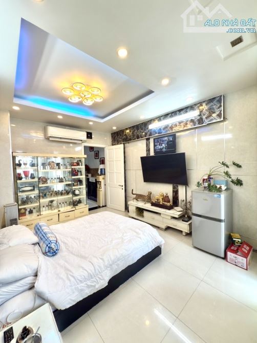 Bán nhà hẻm 8m xe hơi gần Lê Văn Sỹ, Tân Bình, vị trí sầm uất, 6 Tầng, 49m2, 6Pn, 11.8 Tỷ - 2