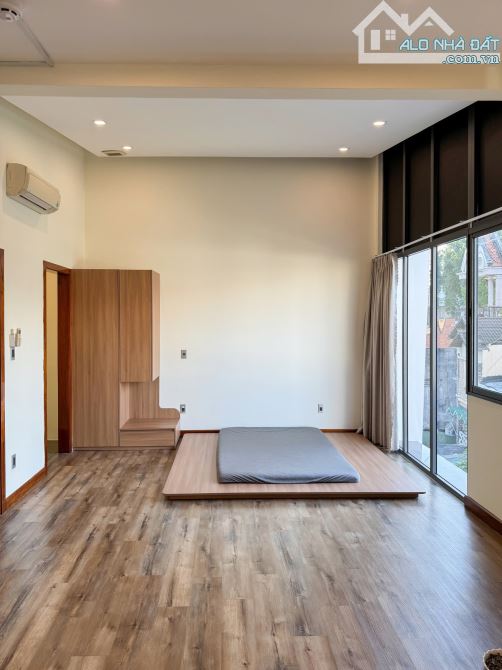Biệt thự sân vườn khu vip Lam Sơn - Nguyễn Huy Tưởng P6 Q. BT 4 tầng hiện đại sang trọng.! - 2