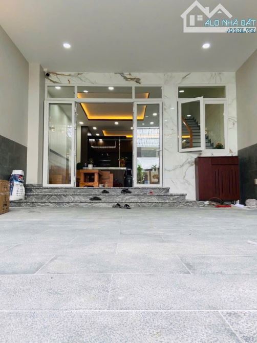 Bán nhà 4 tầng, ngang 6m, vuông vức, đường rộng 8m, hoàn công đủ, gần Vincom Q9 Hiệp Phú - 2